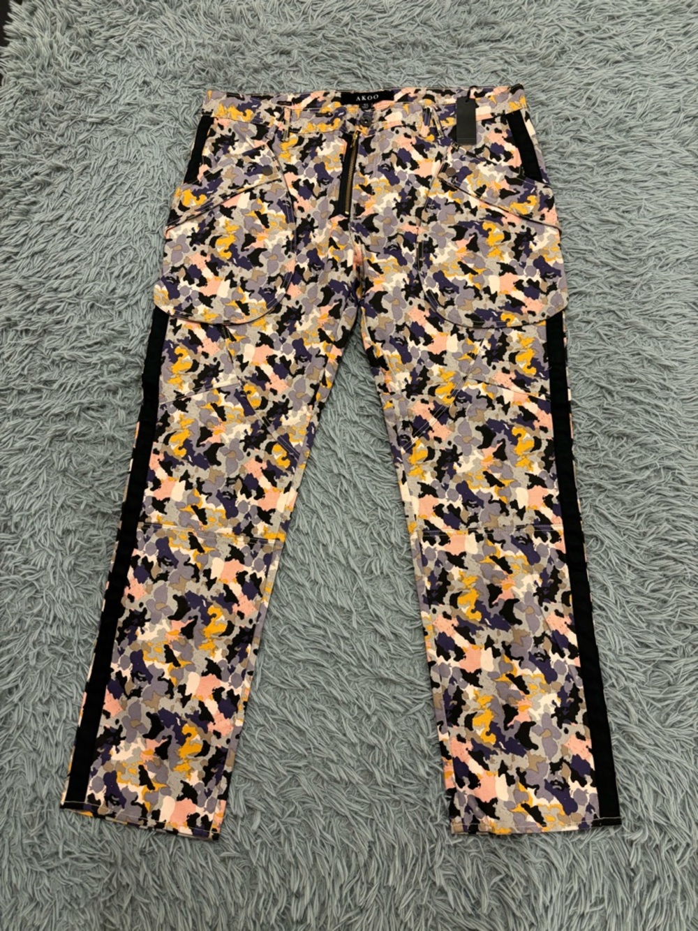 NEW Akoo Mens Bankhead Camo Cargo Pants Size 42 Eccentric Streetwear Grunge